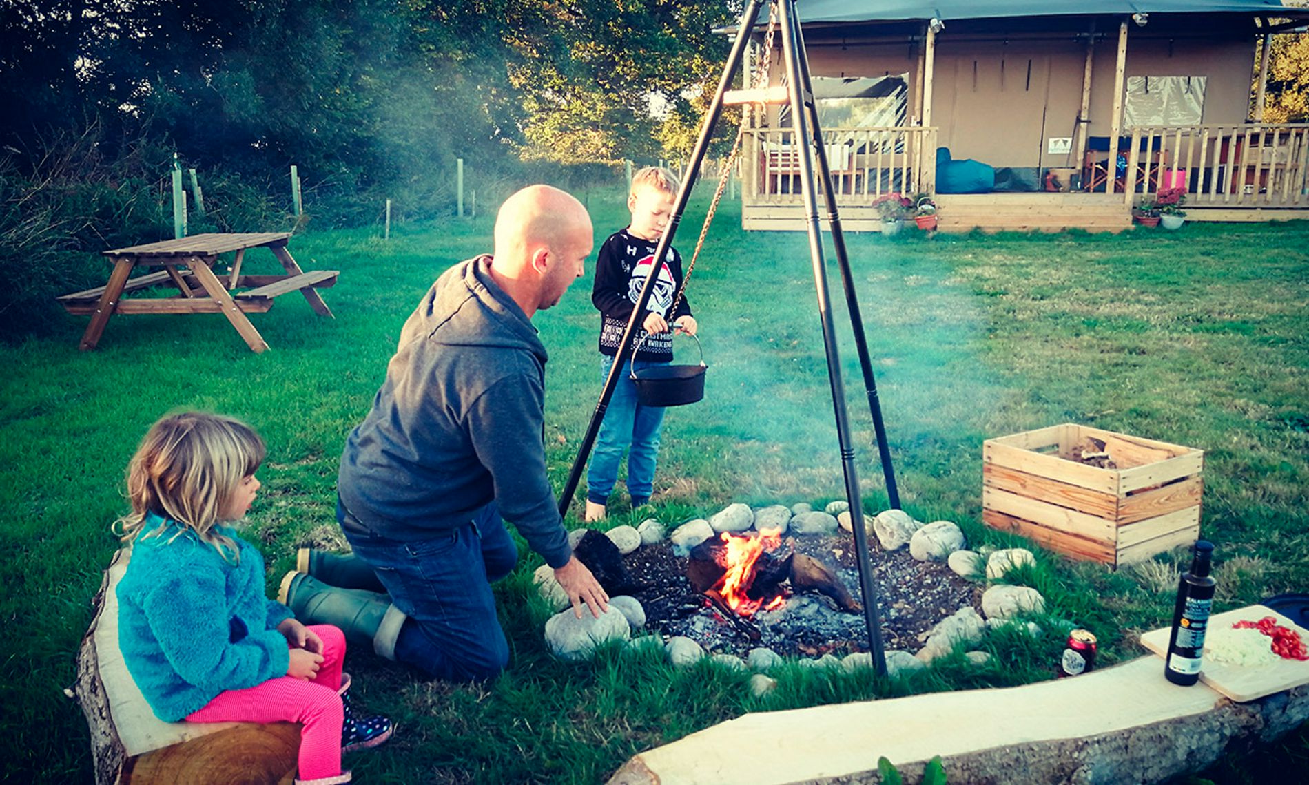 Cooking dinner on the firepit