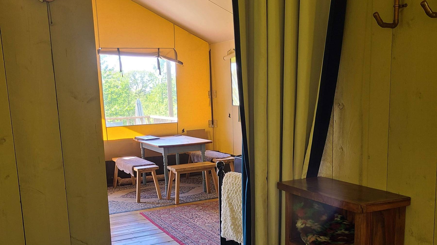 Looking through to the lounge area